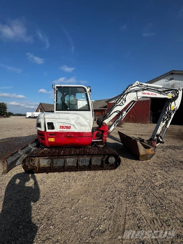 Takeuchi TB 260 Lánctalpas kotrók