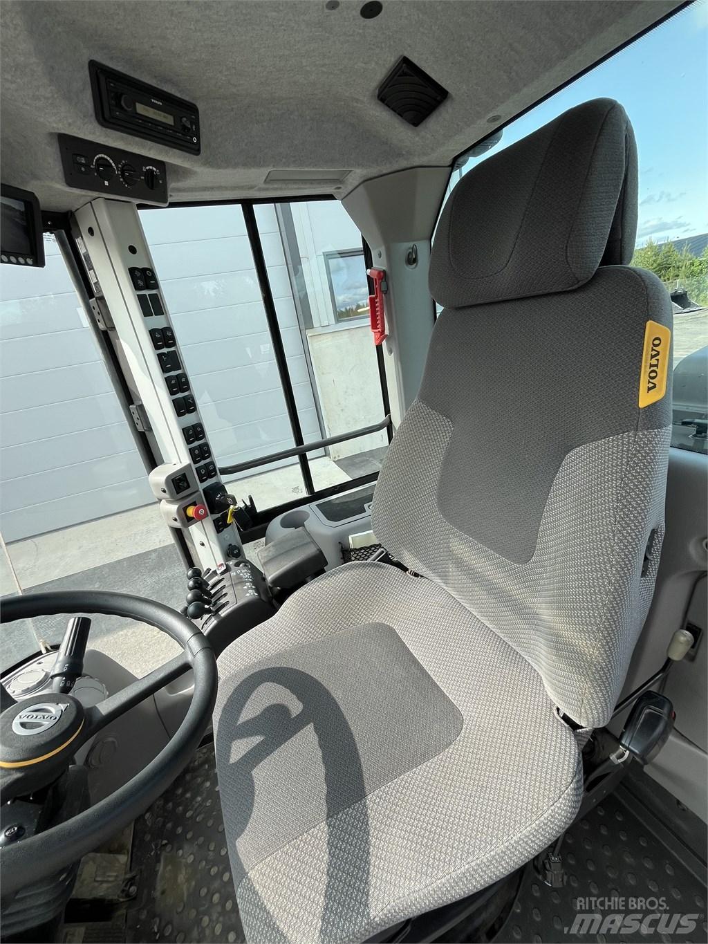 Volvo L 60 H Gumikerekes homlokrakodók