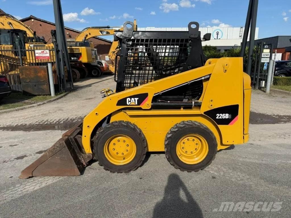 CAT 216B3 Kompaktrakodók