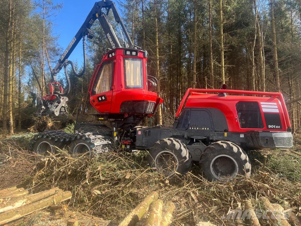 Komatsu 901 XC Betakarítók