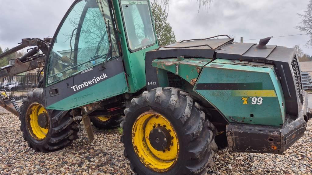 John Deere 870B Betakarítók