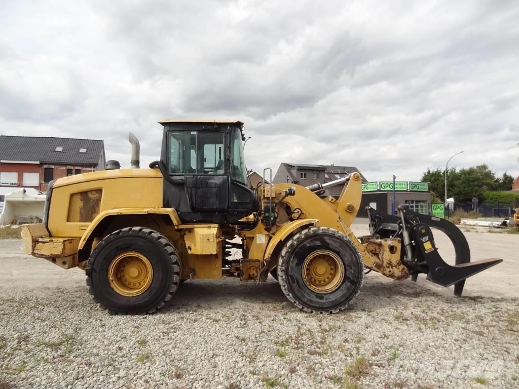 CAT 938 M Gumikerekes homlokrakodók