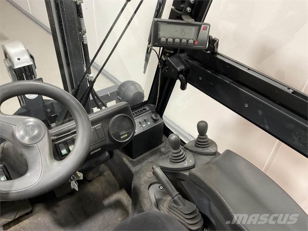 Linde E25P - 02 Elektromos targoncák