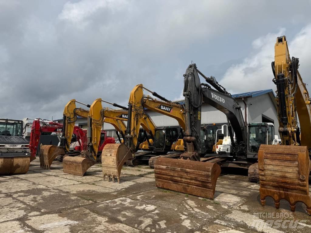 CAT 330 FLN Hosszú gém kotrók