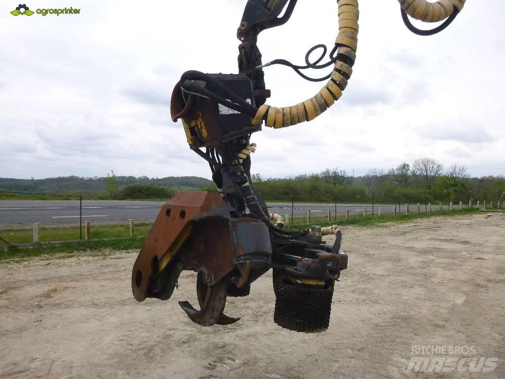 John Deere 1270 D Betakarítók