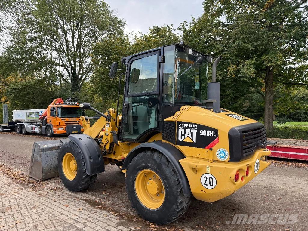 CAT 908H Gumikerekes homlokrakodók