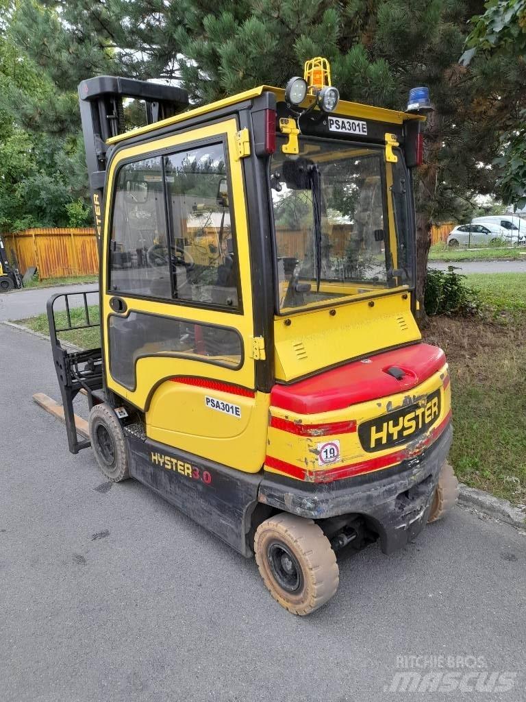Hyster J3.0XN Elektromos targoncák