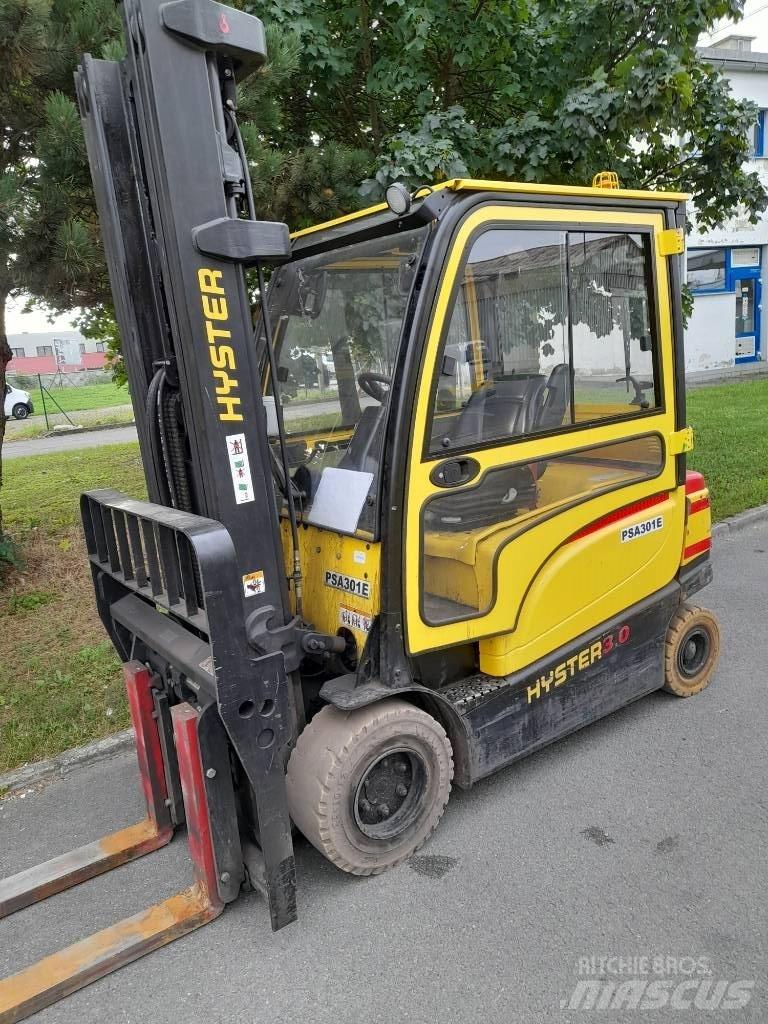 Hyster J3.0XN Elektromos targoncák