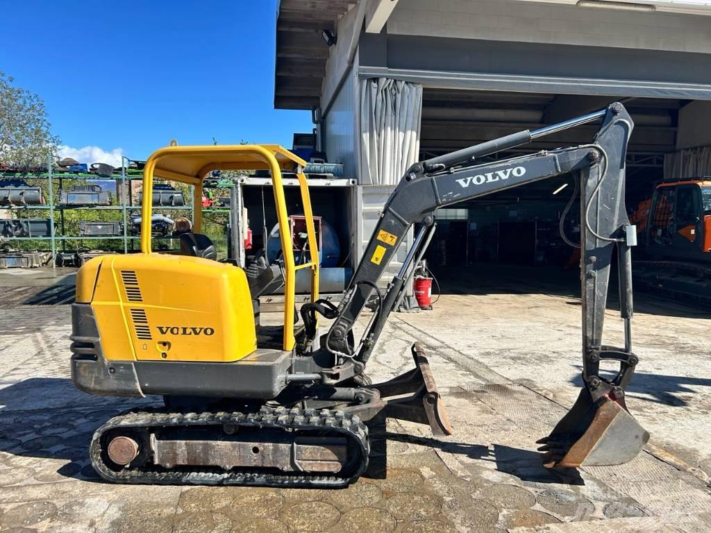 Volvo EC 25 Mini kotrók < 7t