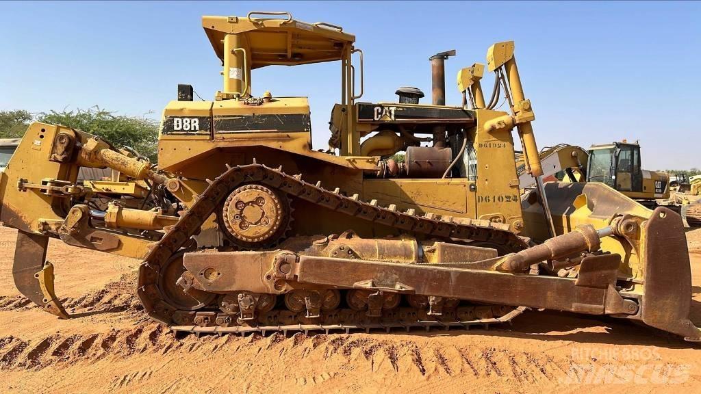 CAT D8R lánctalpas dózerek