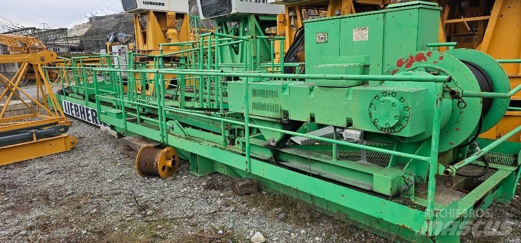 Liebherr 200 EC-H 10 Torony daruk