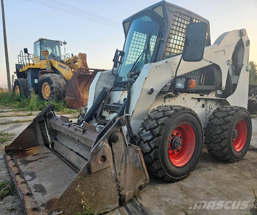Bobcat S 250 Gumikerekes homlokrakodók