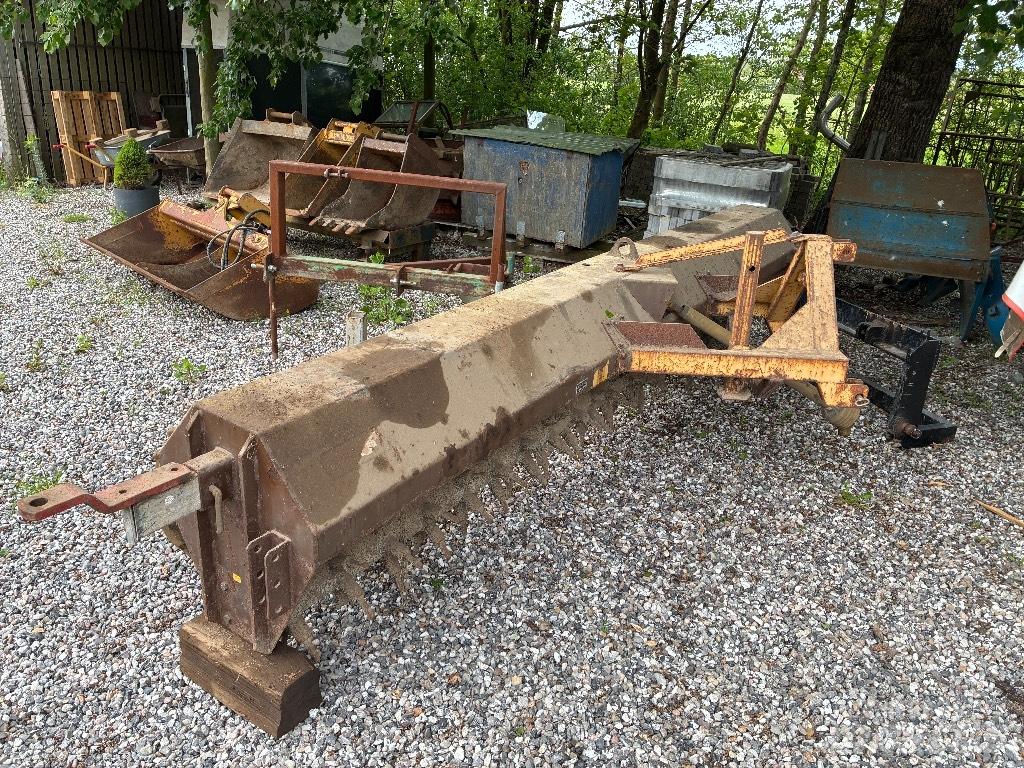 Hydromann Sten rive Kőfelszedők