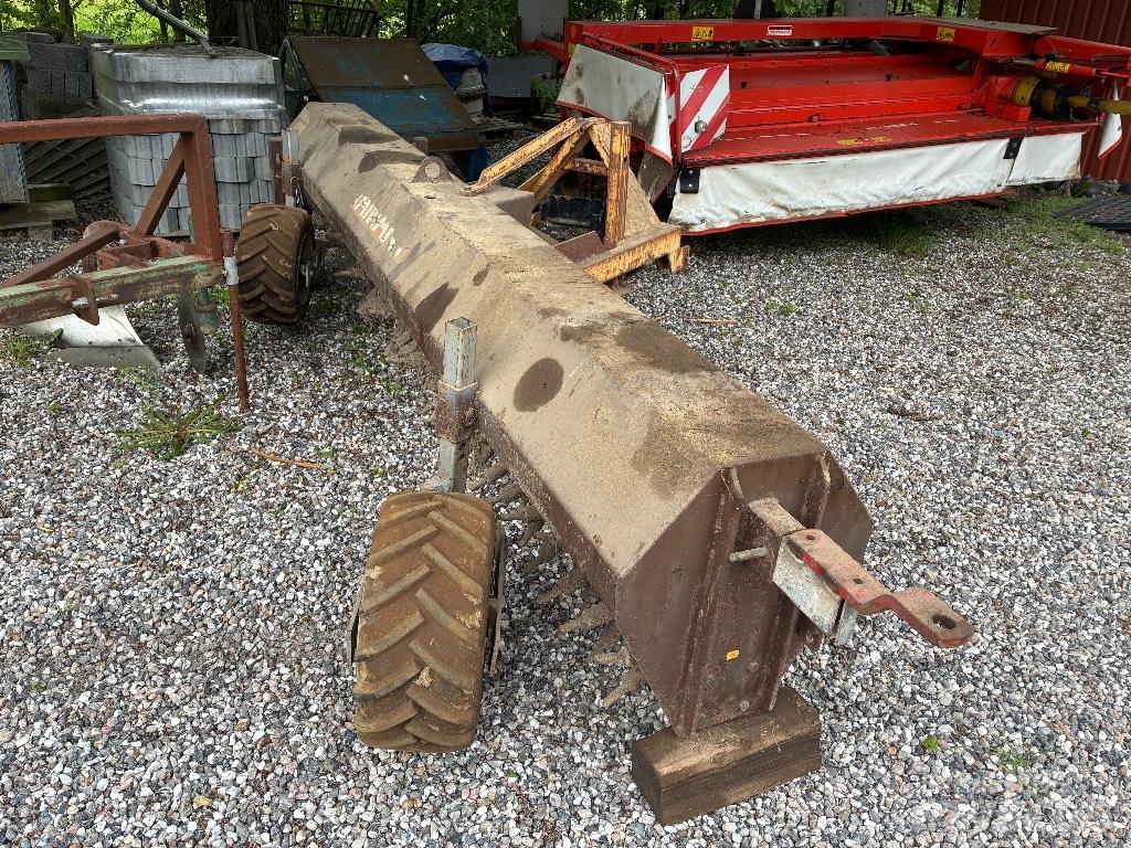 Hydromann Sten rive Kőfelszedők