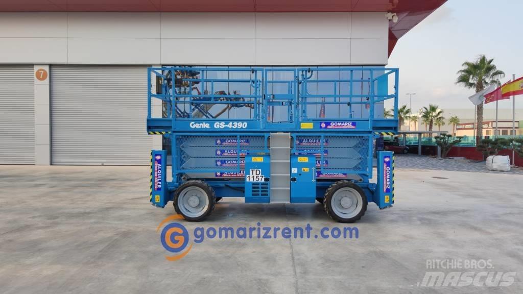 Genie GS 4390 RT Ollós emelők