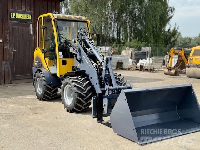 Eurotrac W12 Gumikerekes homlokrakodók