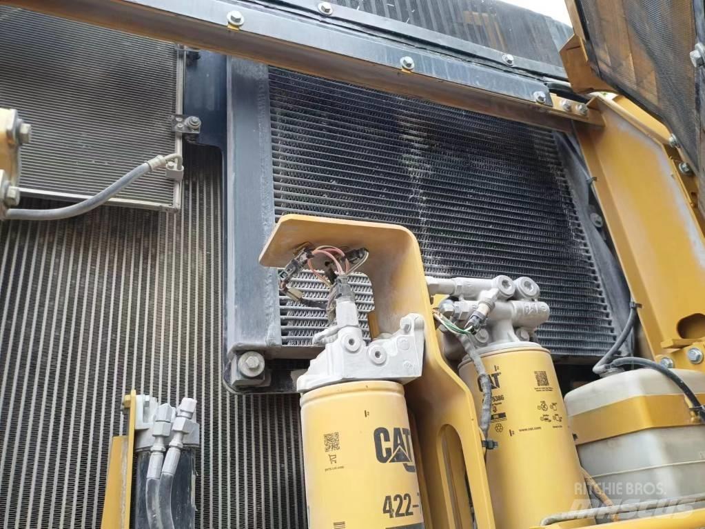 CAT 340 D L Lánctalpas kotrók