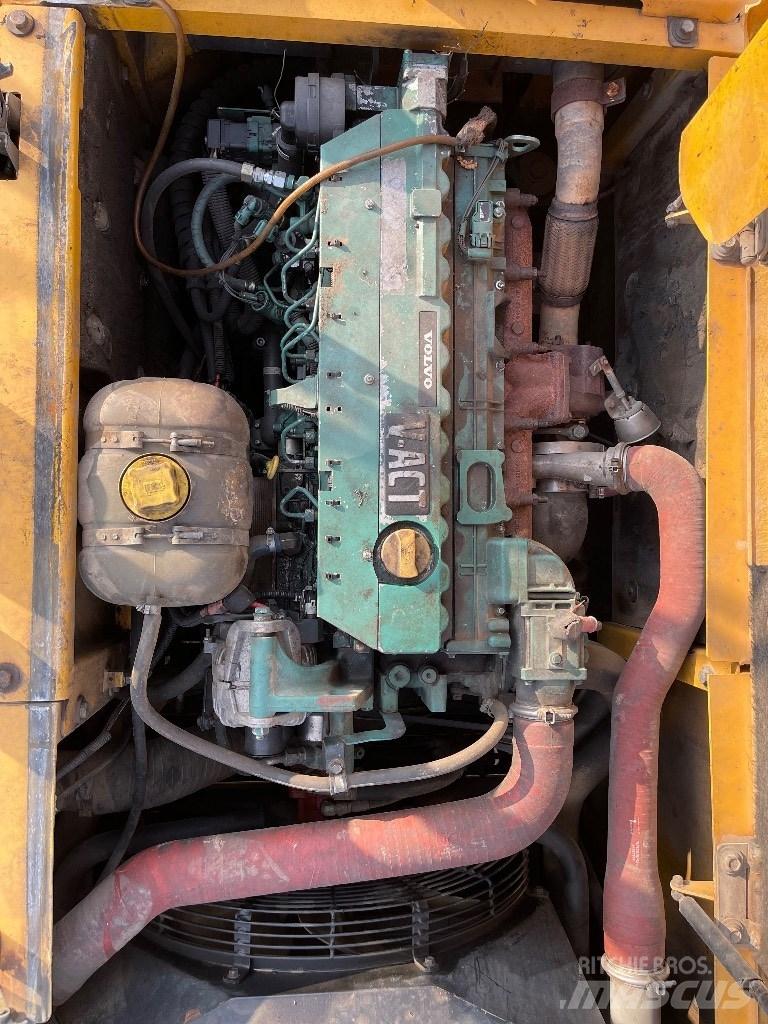 Volvo EC 210 C L Lánctalpas kotrók