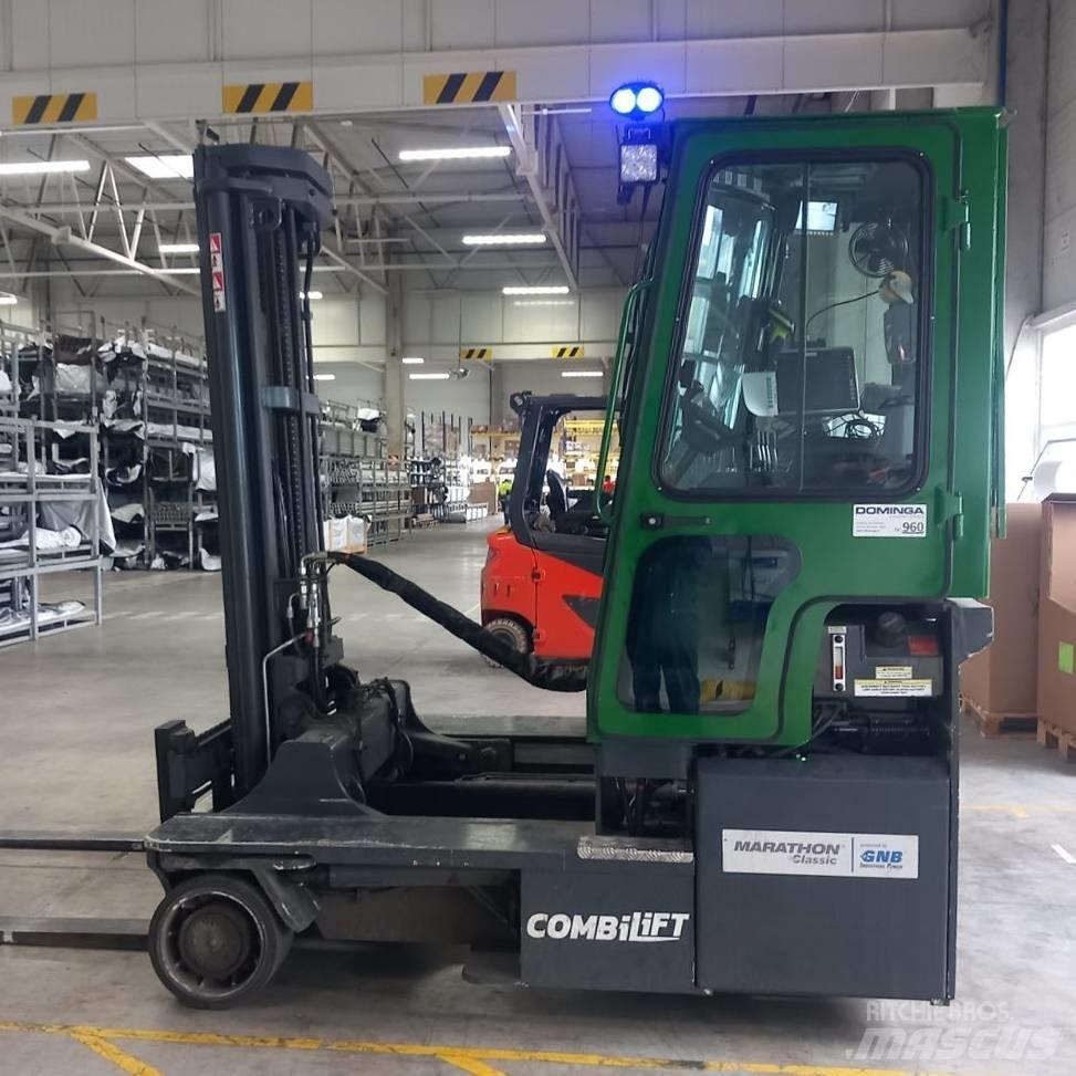 Combilift C 4000 E Tolóoszlopos négyutas targonca