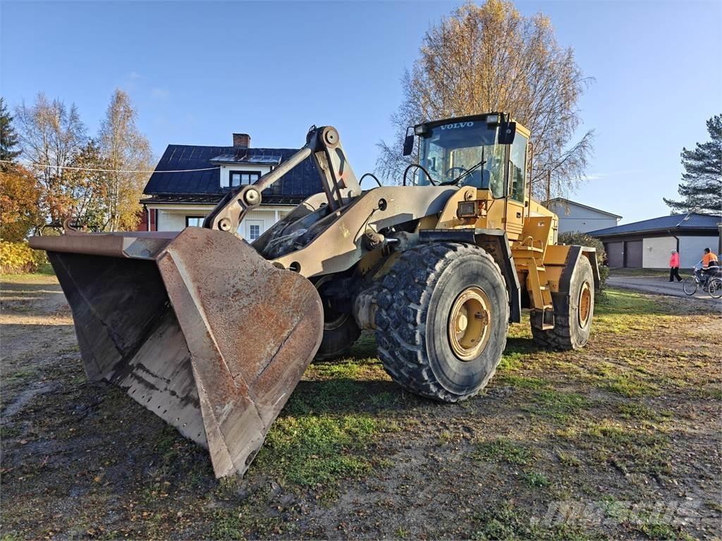 Volvo L180C Gumikerekes homlokrakodók