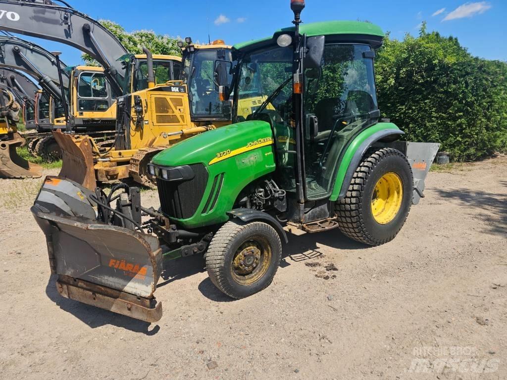 John Deere 3720 Traktorok