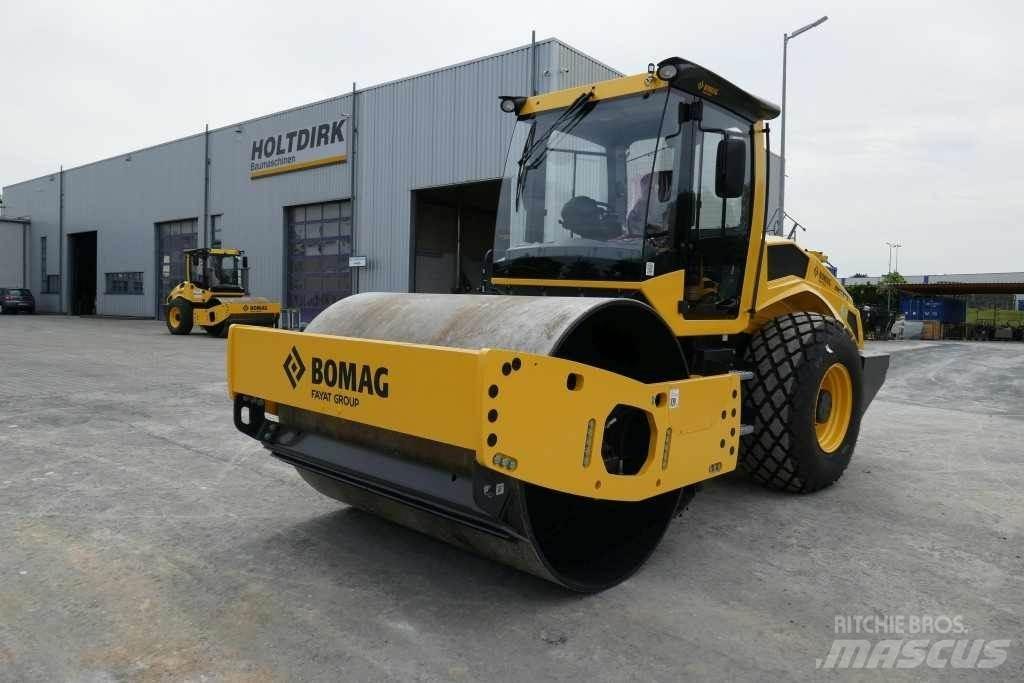 Bomag BW 213 DH-5 Talajtömörítő gépek