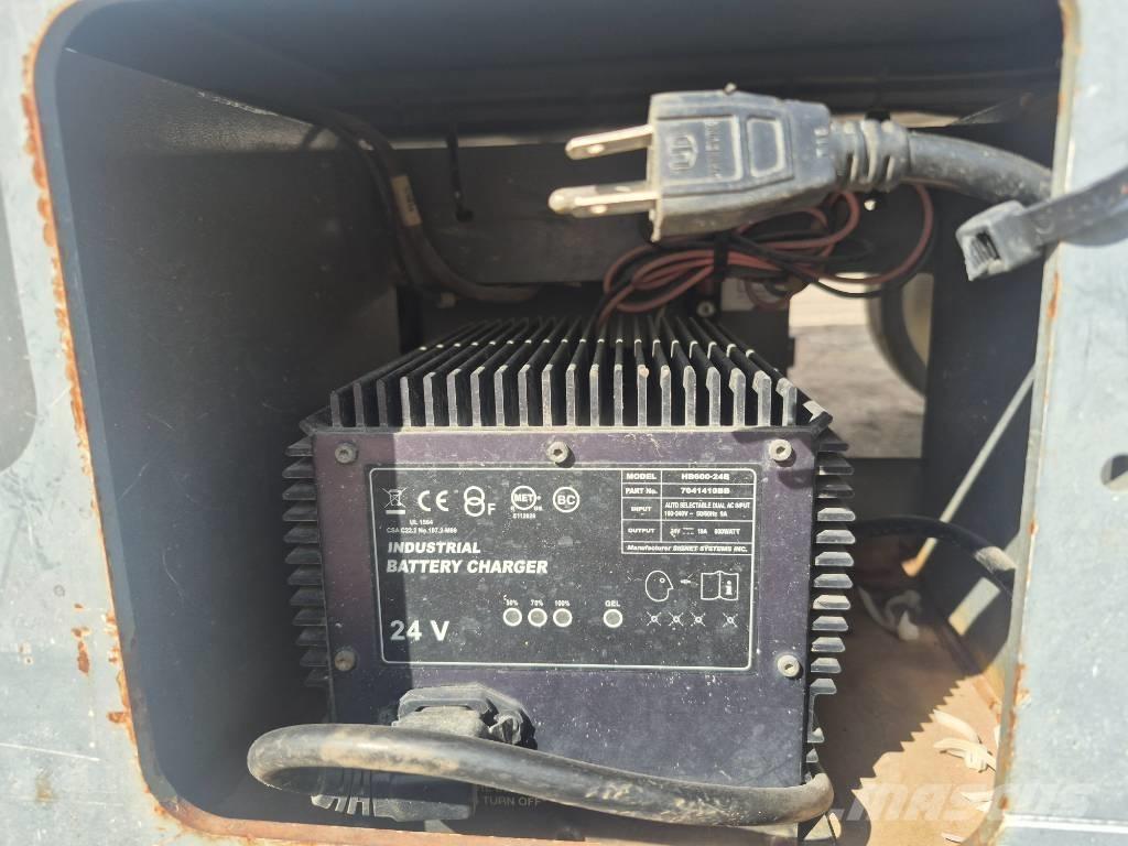 SkyJack SJ 4626 Ollós emelők