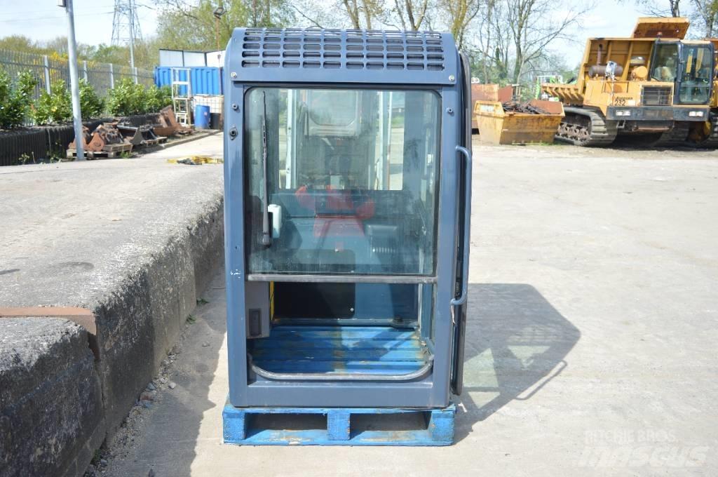 Hanix H 22 cab Mini kotrók < 7t