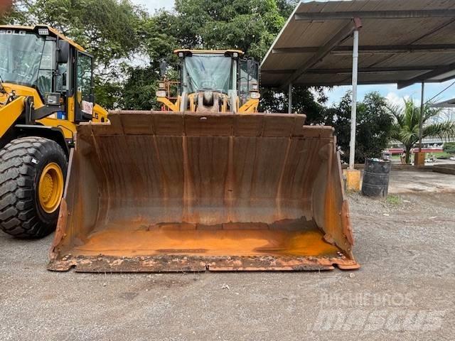 Volvo L 260 H Gumikerekes homlokrakodók