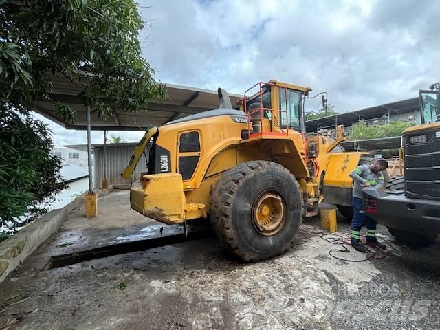 Volvo L 260 H Gumikerekes homlokrakodók