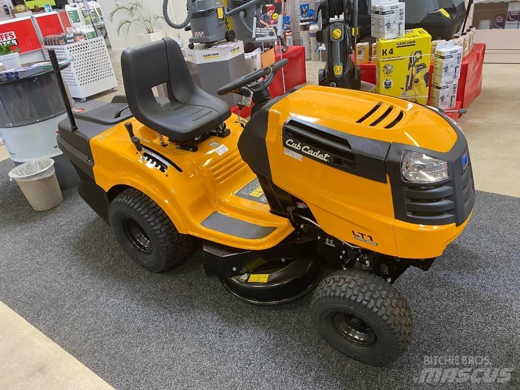Cub Cadet LT1 NR92 Ráülős fűnyírók
