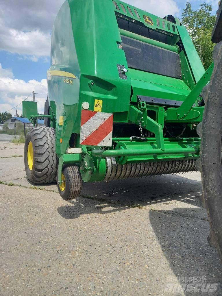John Deere V451M Körbálázók