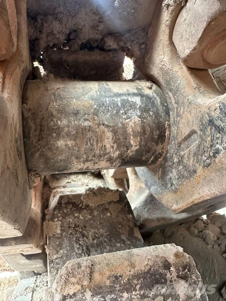 Hitachi EX1200-6 Bontásra használt kotrók