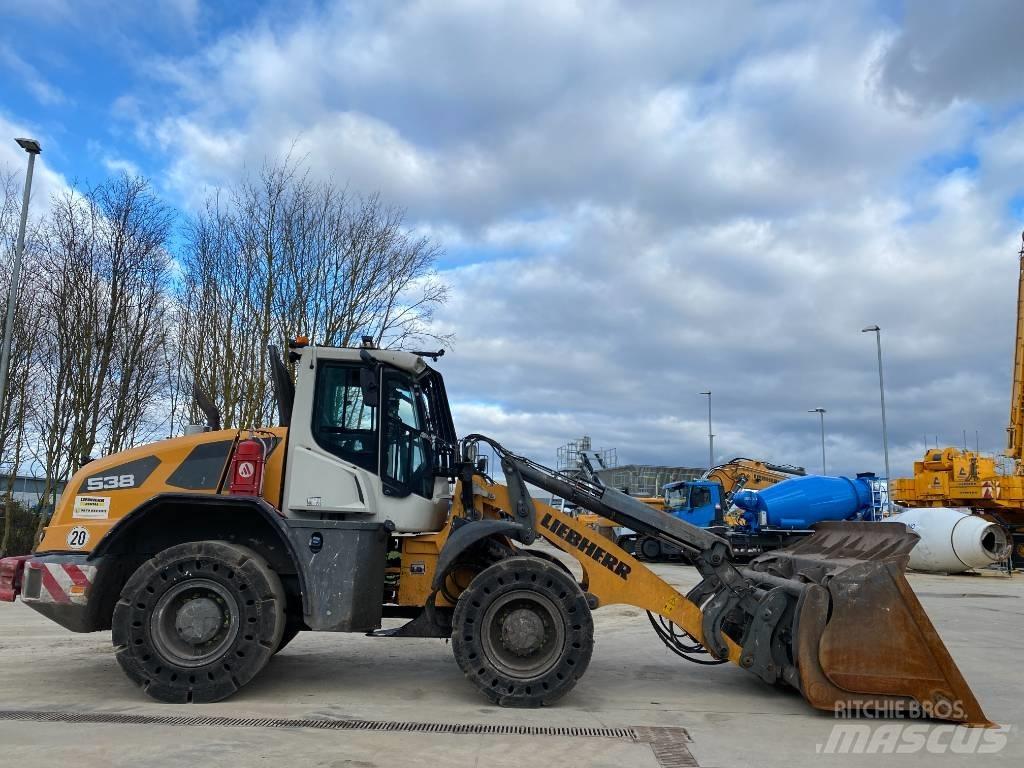 Liebherr L 538 Gumikerekes homlokrakodók