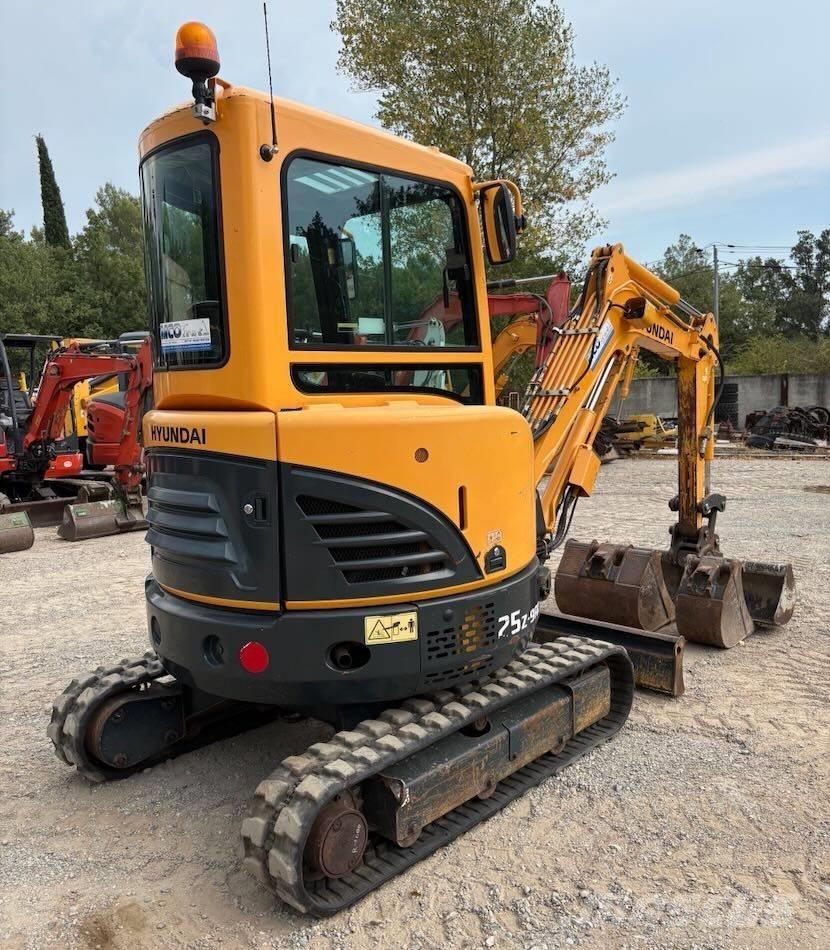 Hyundai R25Z-9 AK Mini kotrók < 7t
