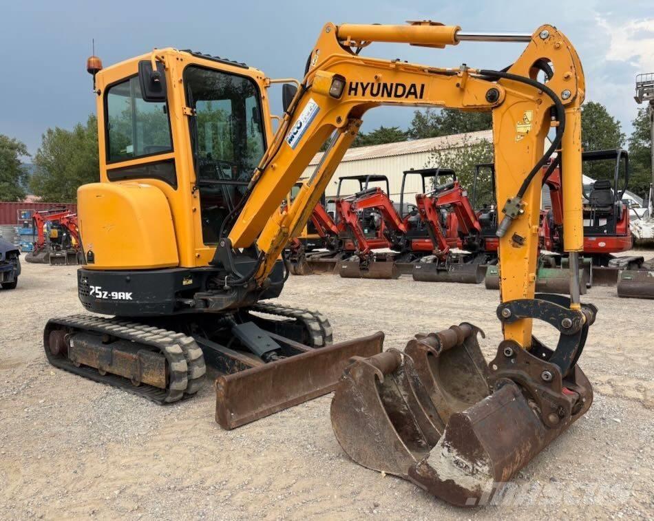 Hyundai R25Z-9 AK Mini kotrók < 7t
