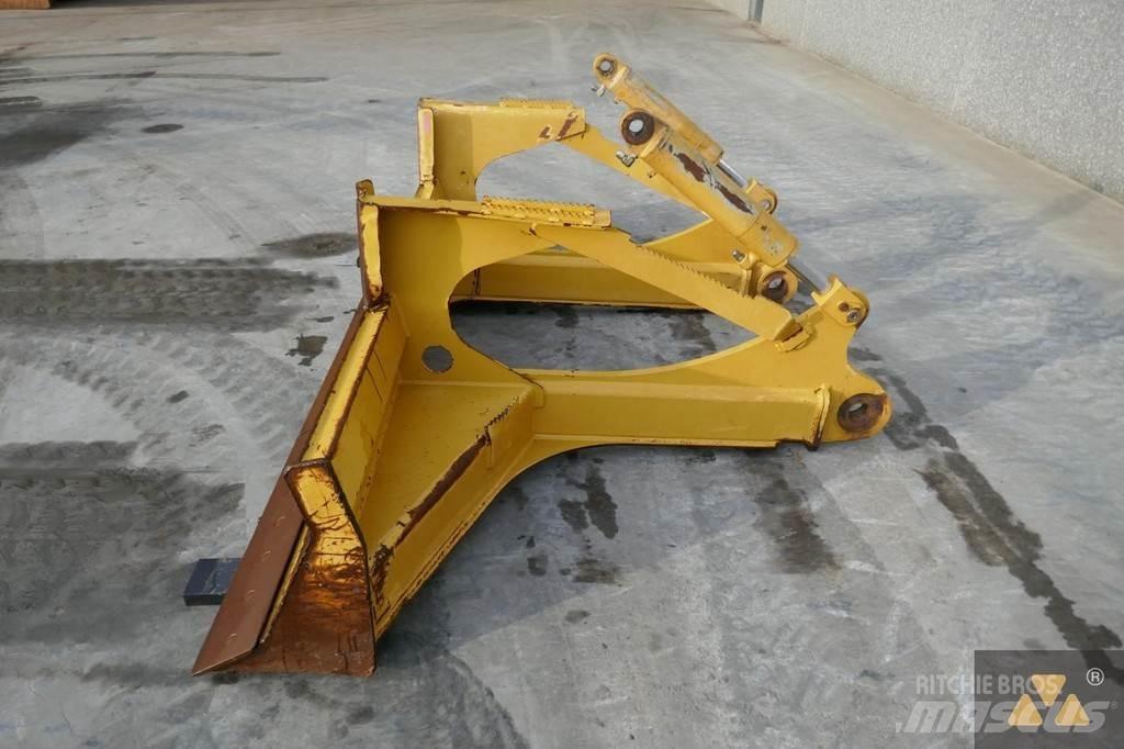CAT Skidder blade Tolólapok