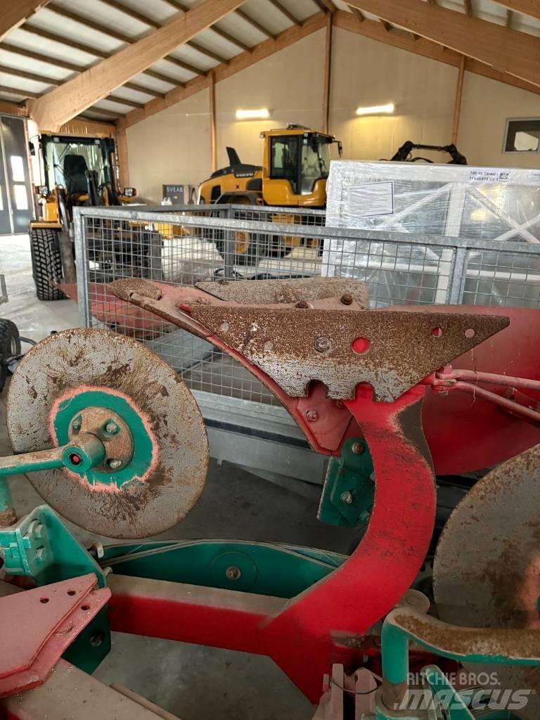 Kverneland EG85 Váltvaforgató ekék
