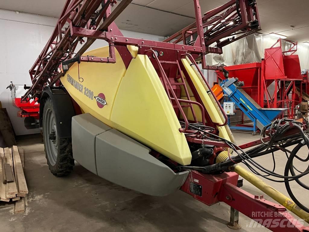 Hardi Commander 3200 Vontatott trágyaszórók