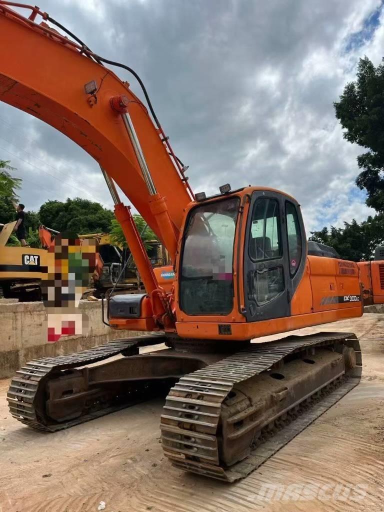 Doosan DX300 Lánctalpas kotrók