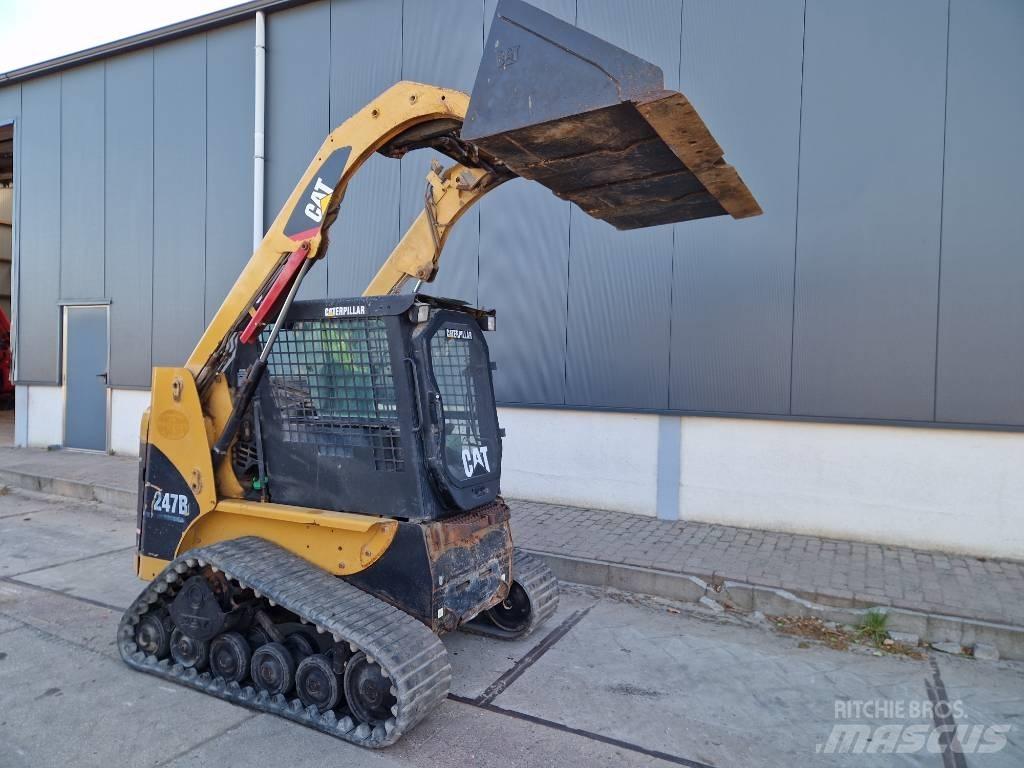 CAT 247 B Kompaktrakodók