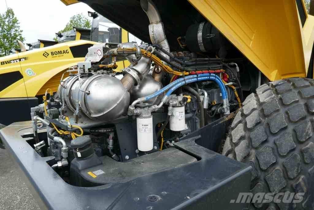 Bomag BW 213 DH-5 Talajtömörítő gépek