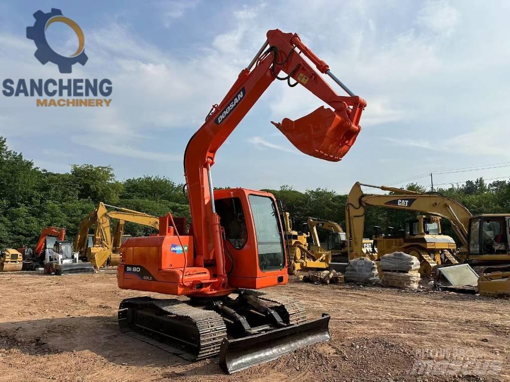 Doosan DH 80 Közepes (midi) kotrók 7 t - 12 t