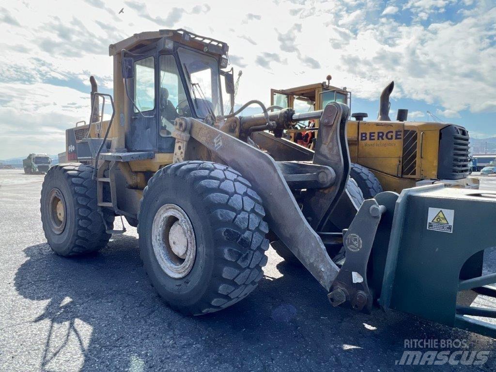 Komatsu WA 470-1 Gumikerekes homlokrakodók