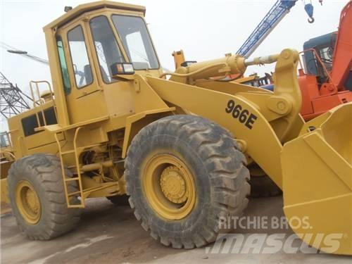 CAT 966 E Gumikerekes homlokrakodók