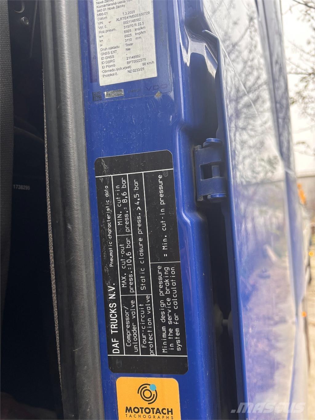 DAF XF 105.460 Nyergesvontatók