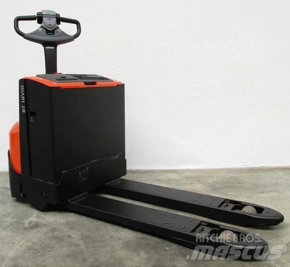 BT LWE 200 Alacsony emelőkocsi