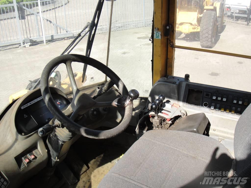 Volvo L 90 E Gumikerekes homlokrakodók