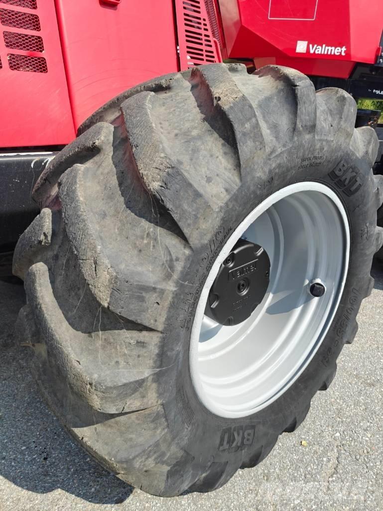 Valmet 901TX Betakarítók