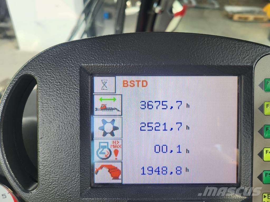  Pistenbully 400 W Sípálya kezelő gépek